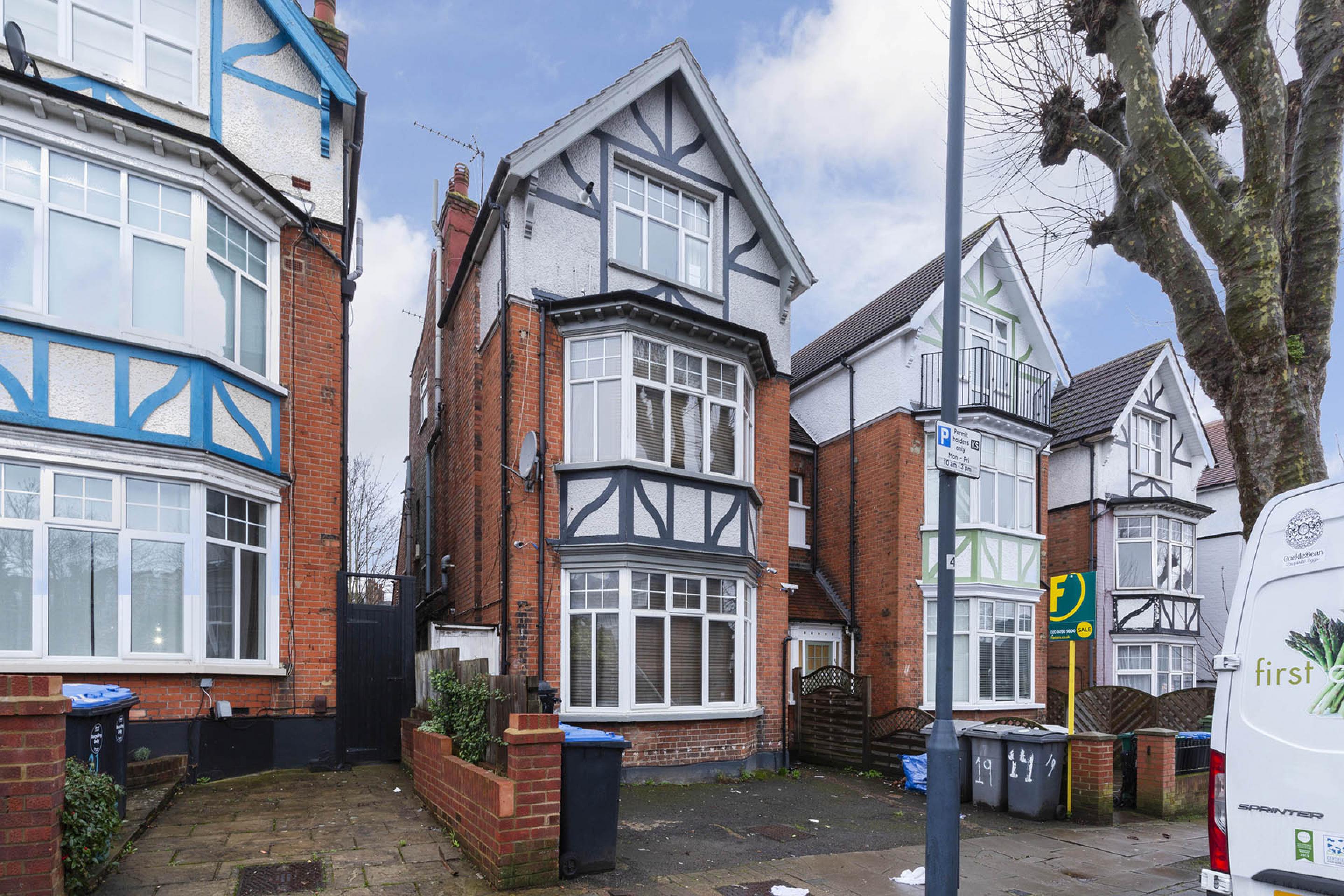 Modern Apartment Staverton road, Brondesbury  NW2